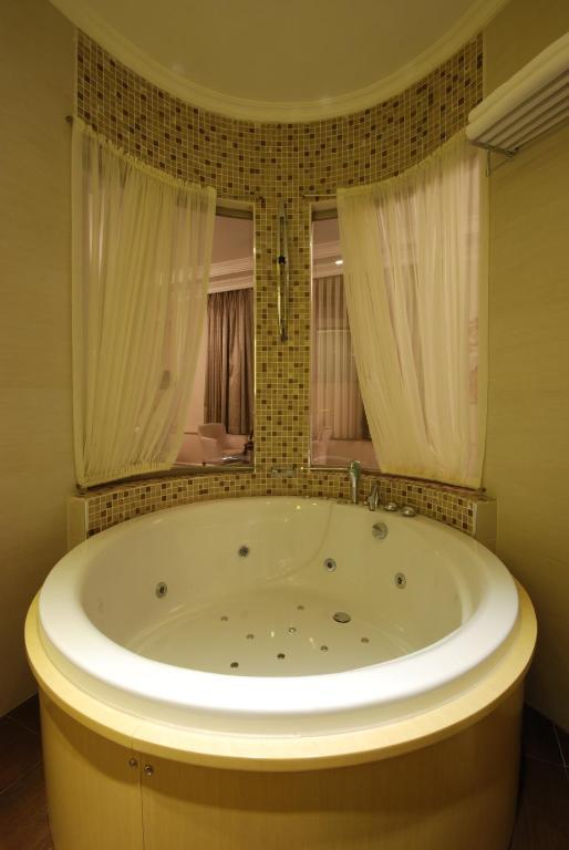 Batumi World Palace Quarto foto